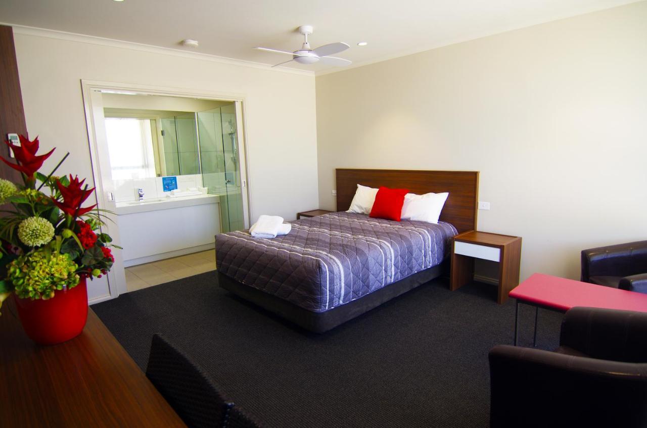 Jane Eliza Motor Inn Суон-Хилл Экстерьер фото