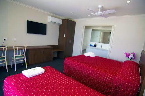 Jane Eliza Motor Inn Суон-Хилл Экстерьер фото